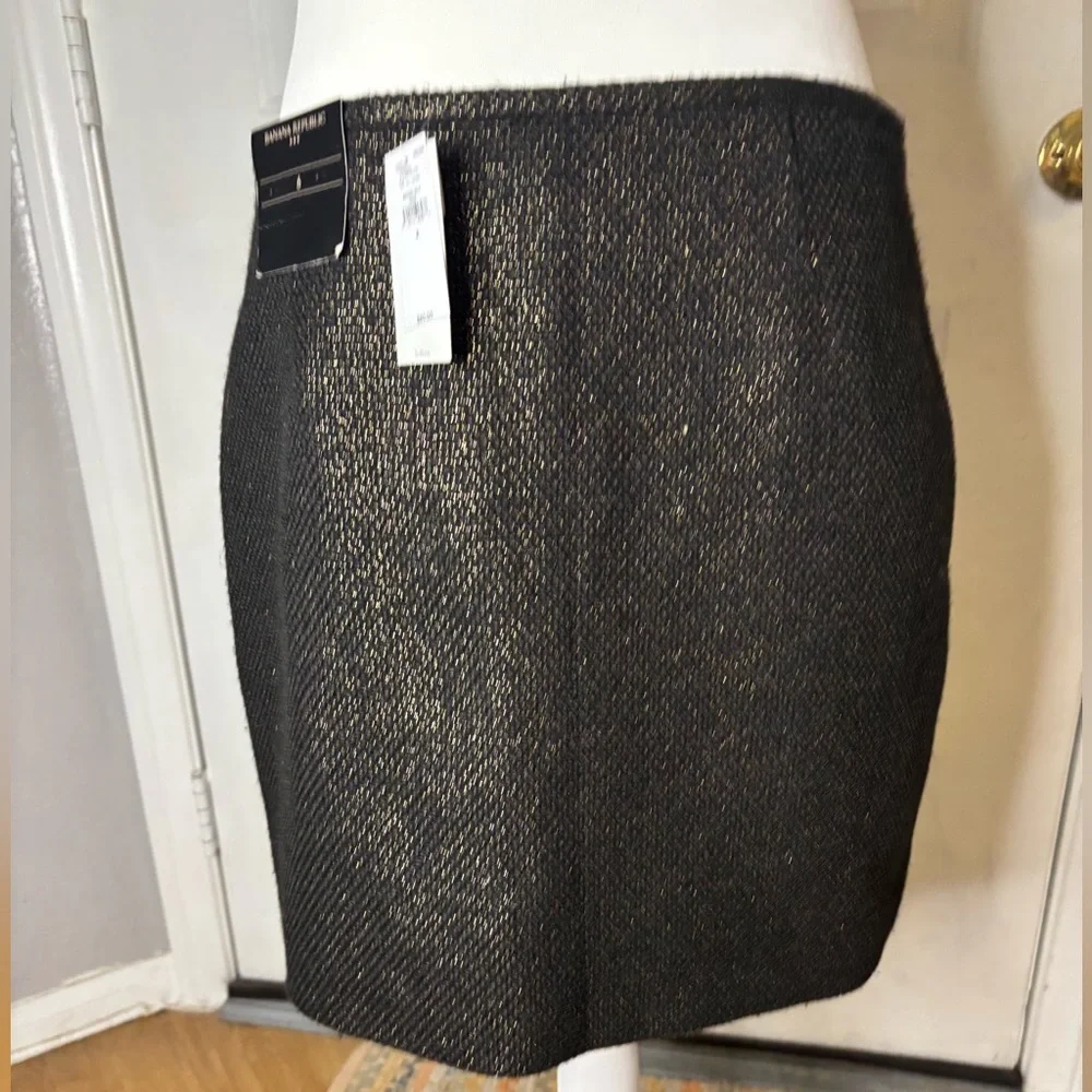 Banana Republic Factory | NWT sz 6 | Black/gold woven faux wrap Pencil Skirt